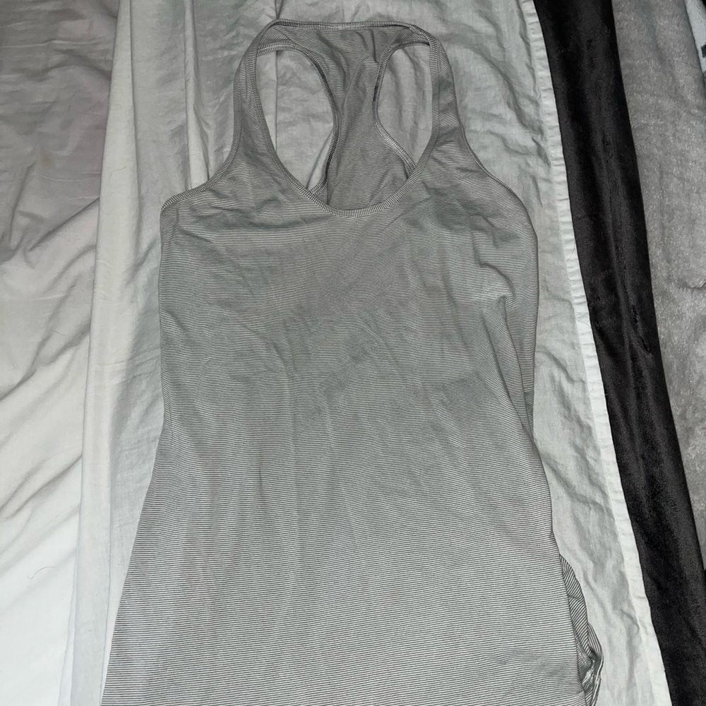 Lululemon tank size 12